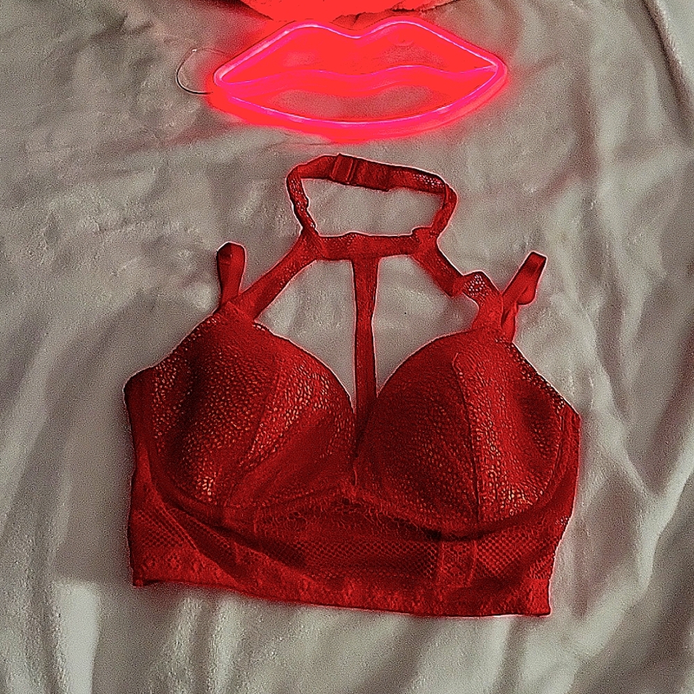 VS Red Halter Lined Plunge Bra sz 36D